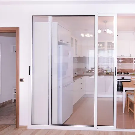 Lägenhet Isaran 3p Braşov